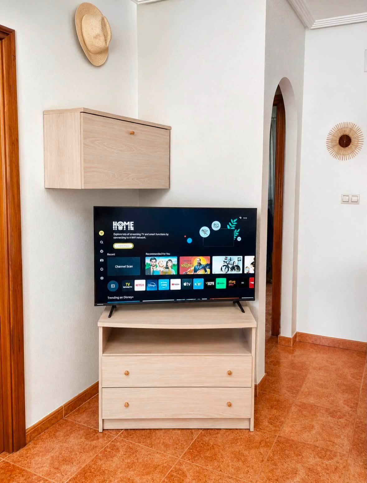 Espace télévision et salon de l'hébergement